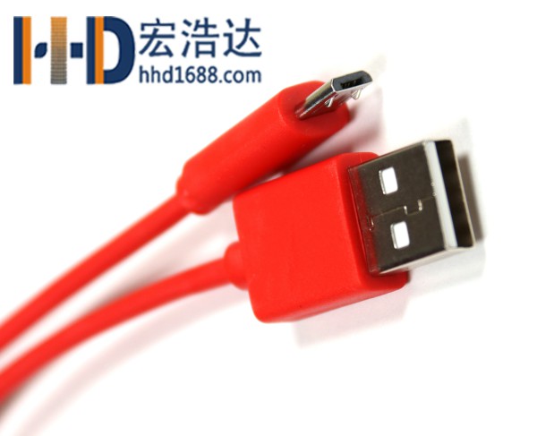 USB數(shù)據(jù)線的優(yōu)劣對(duì)手機(jī)充電影響比較大 USB數(shù)據(jù)線的優(yōu)劣對(duì)手機(jī)充電影響比較大